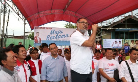 Bambang Widjojanto selaku juru bicara pasangan Anies-Sandi 