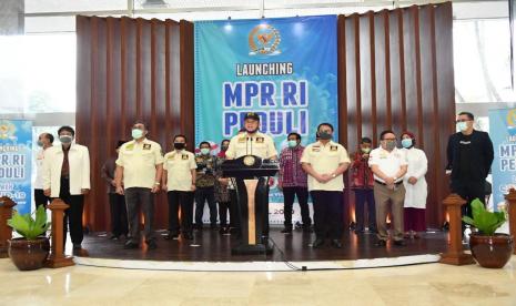 Bamsoet meluncurkan aksi penggalangan donasi dalam program MPR Peduli Covid-19.