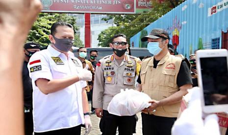 Bamsoet menyebut paket bantuan diberikan ke 200 marbot se-Jakpus dan 60 mantan napi