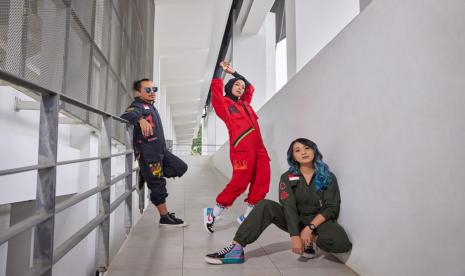 Band Kotak meluncurkan lagu baru berjudul Local Pride tentang fenomena Citayam Fashion Week.