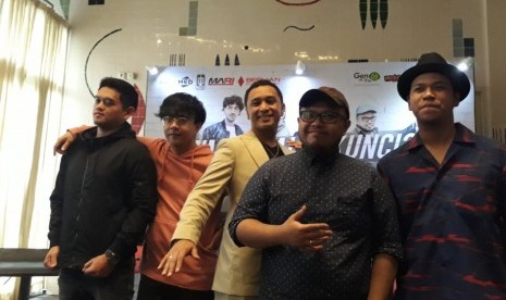 Band Nidji sedang mencari vokalis baru untuk menggantikan posisi Giring sementara, Senin (17/12).