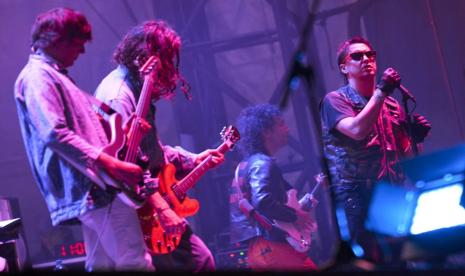 Band The Strokes. Vokalis The Strokes meminta maaf karena batal tampil di depan fans Malaysia akibat ulah The 1975. 