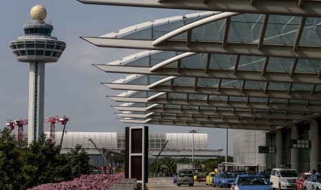 Dewan Muslim Singapura Minta Muslim Tunda Umroh. Bandara Changi Singapura