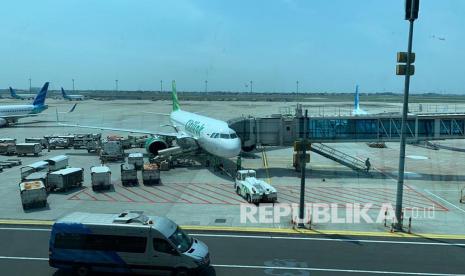 Pesawat maskapai Citilink parkir di salah satu bandara di wilayah kerja Angkasa Pura II.