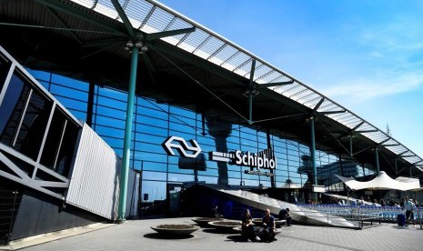 Bandara Schiphol di Amsterdam, Belanda.