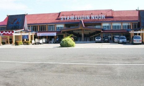 Bandara Syamsuddin Noor