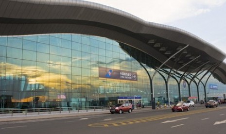 AS Sanksi Perusahaan China Diduga Langgar HAM di Xinjiang. Bandara Xinjiang