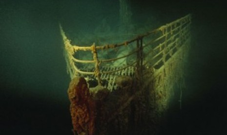 Bangkai kapal Titanic. Sutradara Titanic James Cameron mengatakan sudah 33 kali melihat bangkai kapal Titanic.