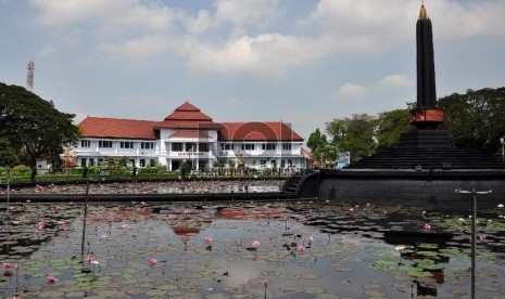 Bangunan cagar budaya di Kota Malang belum dilindungi dengan perda. Padahal Malang memiliki banyak bangunan cagar budaya yang perlu dipayungi aturan hukum.