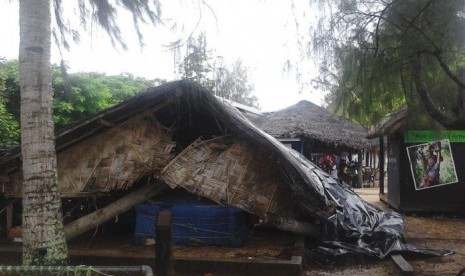 Bangunan di Port Villa hancur tersapu Topan Lusi pada bulan Maret 2014.