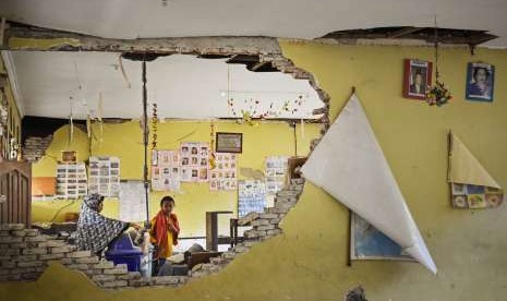     A school in Gunungsari, West Lombok damaged by a number of earthquakes that hit West Nusa Tenggara Province in less than a month.