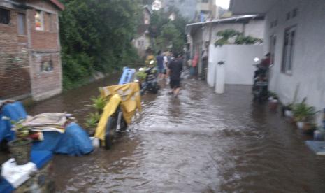 Banjir bandang menerjang Kota Batu dan Malang, Jawa Timur, setelah hujan intensitas tinggi mengguyur wilayah ini. (ilustrasi)