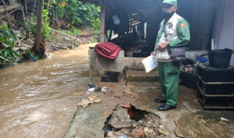 Banjir dan longsor di Depok (ilustrasi)