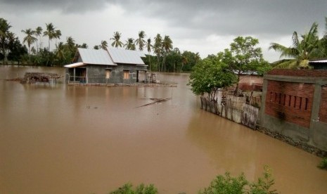 Banjir di Bima, Nusa Tenggara Barat, Rabu (21/12).