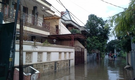 Banjir di Perumahan Qorriyah Thoyibah.