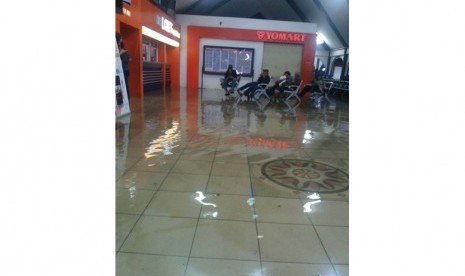 Banjir di Stasiun Bandung