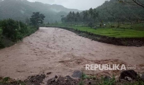 Banjir melanda dua desa di Kecamatan Monta, Kabupaten Bima, NTB pada Senin (22/1).