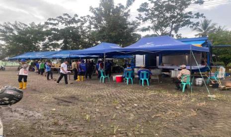 Banjir mendera wilayah Kecamatan Pengaron dan Simpang Empat, Kabupaten Banjar Kalsel, Rabu (12/1).  Gubernur Kalsel Dr (HC) Sahbirin Noor bergerak cepat menginstruksikan kepada Tagana Dinsos Kalsel untuk terjun langsung melakukan langkah penanganan korban bencana banjir secara progresif.