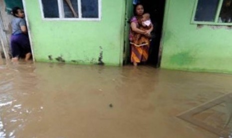 Banjir rendam rumah warga. (ilustrasi)