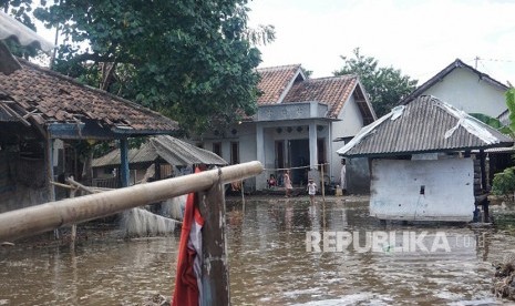 Banjir rob di Dusun Taman Induk, Desa Taman Ayu, Kecamatan Gerung, Kabupaten Lombok Barat, Nusa Tenggara Barat (NTB), Rabu (25/7).