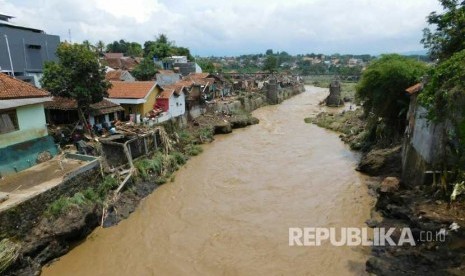 Banjir yang melanda Garut.