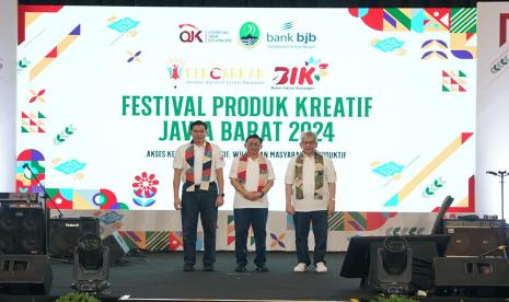 Bank bjb menyelenggarakan Festival Produk Kreatif Jawa Barat dengan tema “Akses Keuangan Inklusif, Wujudkan Masyarakat Produktif” pada 19 Oktober 2024.