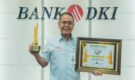 Bank DKI kembali meraih penghargaan pada Indonesia Finance Award dengan predikat sebagai The Best Indonesia Finance for Bank BPD Company 2024 Kategori Asset di bawah Rp 100 T dari Economic Review dalam gelaran Indonesia Finance Award-VIII 2024 di Jakarta pada Senin (12/8/2024).