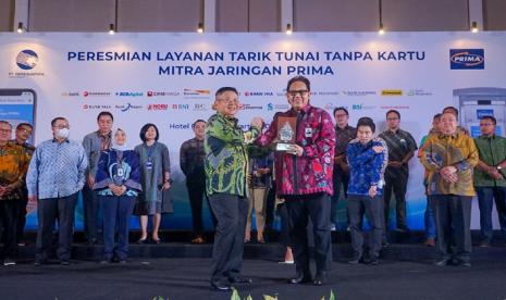 Bank DKI menjalin kerja sama layanan perbankan dengan PT Rintis Sejahtera (Jaringan Prima). Melalui kolaborasi ini, nasabah Bank DKI dapat melakukan cardless cash withdrawal atau tarik tunai tanpa kartu antarbank di 16.138 jaringan ATM Bank BNI dan 4.344 jaringan ATM CIMB Niaga berlogo Prima di seluruh Indonesia. 