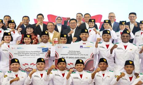 Bank Mandiri kembali menunjukkan komitmennya dalam mendukung semangat nasionalisme melalui pemberian apresiasi kepada Pasukan Pengibar Bendera Pusaka (Paskibraka) Tingkat Pusat. 