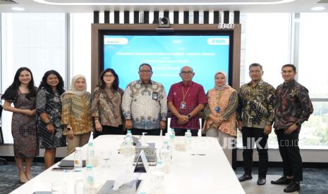 Bank Mandiri terus memperkuat perannya dalam mendukung pemberdayaan ekonomi melalui penyaluran pinjaman sosial kepada PT Permodalan Nasional Madani (PNM).