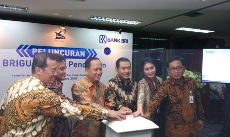 Bank Rakyat Indonesia (BRI) meluncurkan BRIguna Flexi Pendidikan, yakni kredit pembiayaan pendidikan yang ditujukan untuk mahasiswa program S2 dan S3, Rabu (21/3).