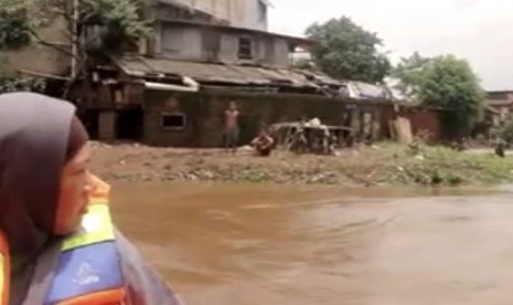 Bantaran kali Ciliwung, Jakarta