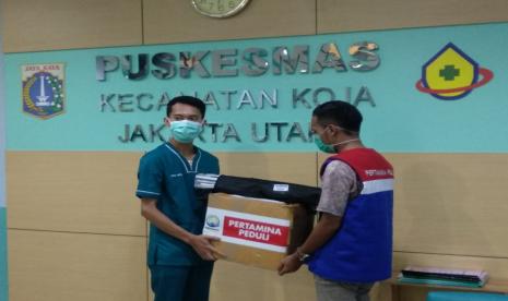 Bantu lawan corona, Pertamina salurkan ribuan masker.