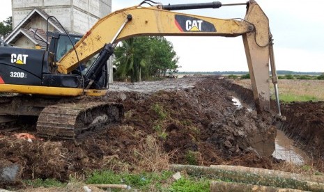 Bantuan excavator dari Kementan kepada petani di Sumatra Selatan