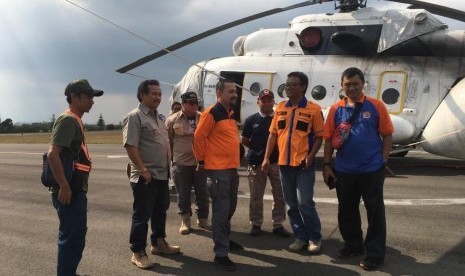 Bantuan helikopter untuk pemadaman api di Gunung Arjuno telah tiba di Bandara Abd Saleh, Malang, Jumat (2/8).