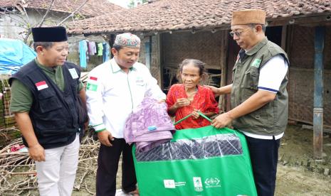 Bantuan NU Care-Lazisnu untuk warga terdampak banjir di Demak 