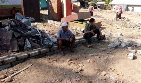 Bantuan pembaca Republika untuk membangun kembali gedung pesantren.