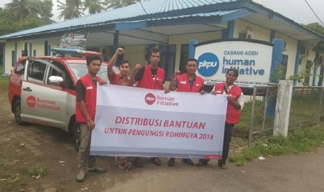 Bantuan PKPU HI untuk pengungsi Muslim Rohingya.