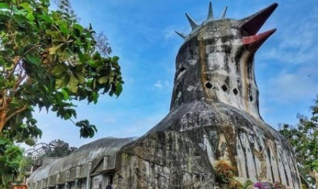 Banyak kesalahpahaman soal bentuk gedung, tapi pesannya kuat yakni untuk mempromosikan perdamaian (Instagram @humans_of_Indonesia_