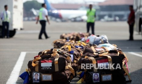 Barang bawaan calon jamaah haji asal Garut di Bandara Soekarno-Hatta, Tangerang, Banten.