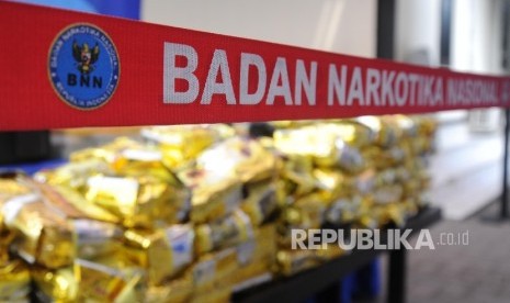 BARANG BUKTI NARKOTIKA SABU. Narkotika jenis sabu hasil pengungkapan kasus dari Bareskrim Polri seberat 134 dan 17.6 Kg dari Badan Narkotika Nasional yang akan dimusnahkan di kantor Badan Narkotika Nasional, Jakarta, Rabu (20/09). 