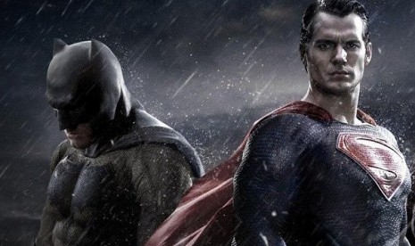 Marvel, DC, hingga Sony siap merilis film superhero besutannya tahun depan (Foto: dua superhero Batman dan Superman)