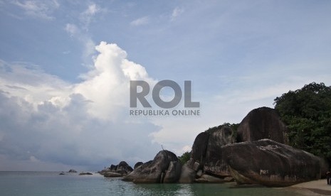 Batu Laskar Pelangi, Pantai Tanjung Tinggi, Bangka Belitung