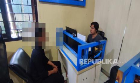 Bawa sabu dalam bungkus rokok, seorang pria ditangkap Polres Indramayu. 