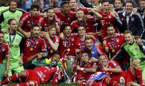  bayern munchen merayakan raihan trofi liga champions 2012/2013. 