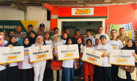 Baznas meresmikan pembukaan Z-Mart di Kelurahan Rawajati, Pancoran, Jakarta Selatan, Kamis (23/5).