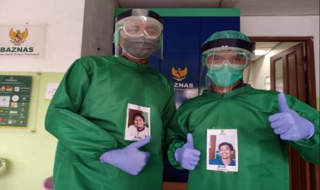 Baznas Pasang Foto Senyum Para Dokter dan Tenaga Medis.