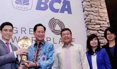 BCA Raih Gallup Great Workplace Award 2015