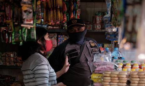 Bea Cukai Banyuwangi bersama Kesatuan Pelaksanaan Pengamanan Pelabuhan (KP3) Banyuwangi berhasil menggagalkan peredaran rokok ilegal yang diangkut dalam sebuah truk salah satu jasa ekspedisi nasional. 