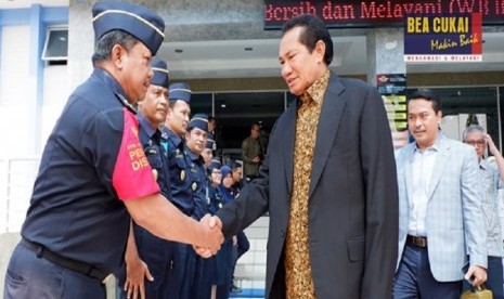 Bea Cukai Batam menerima kunjungan dari DPRD Provinsi Kepulauan Riau dan pada Jumat (7/2) Bea Cukai Kualanamu juga kedatangan kunjungan dari Komisi XI DPR RI. 